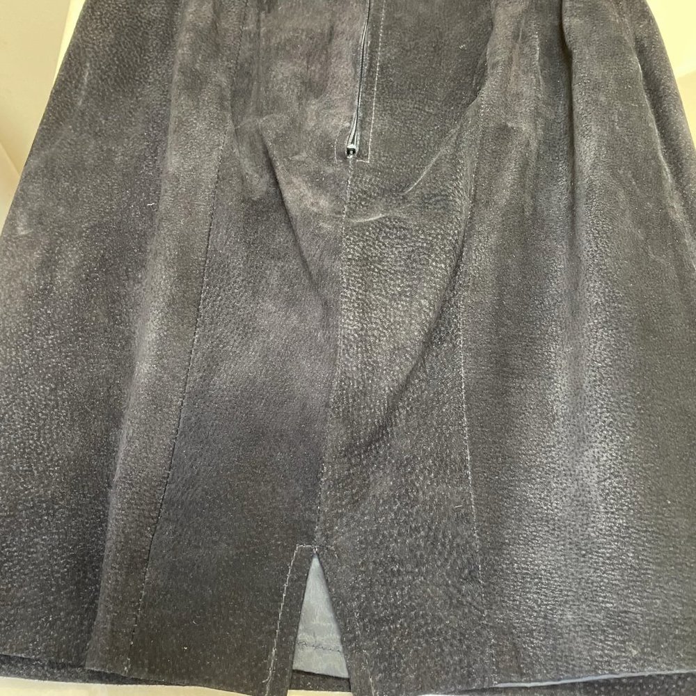 Black Suede Skirt - Knee Length - Picture 6 of 8